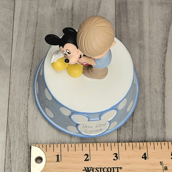 Precious Moments DISNEY SHOWCASE You Are Loved Mickey Mouse 132107 Musical Figur - Picture 12 of 13